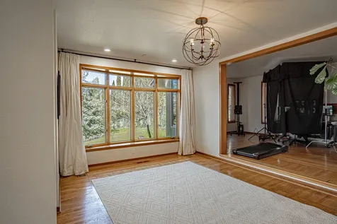 1268 Gardner Way Medford OR 97504
