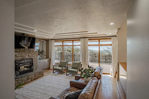 1268 Gardner Way Medford OR 97504