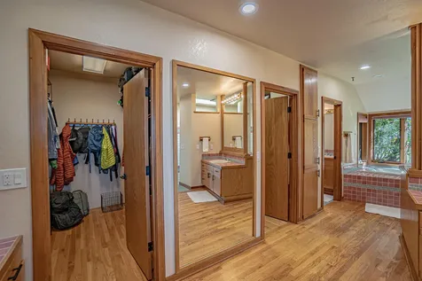 1268 Gardner Way Medford OR 97504