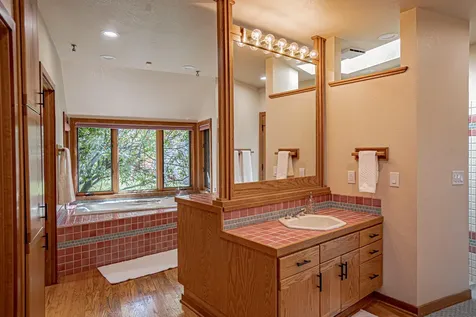 1268 Gardner Way Medford OR 97504