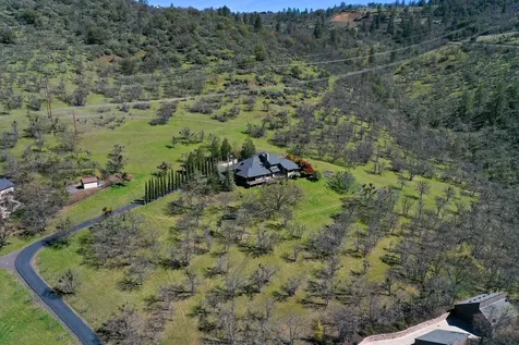 1268 Gardner Way Medford OR 97504