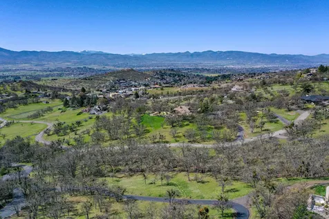 1268 Gardner Way Medford OR 97504