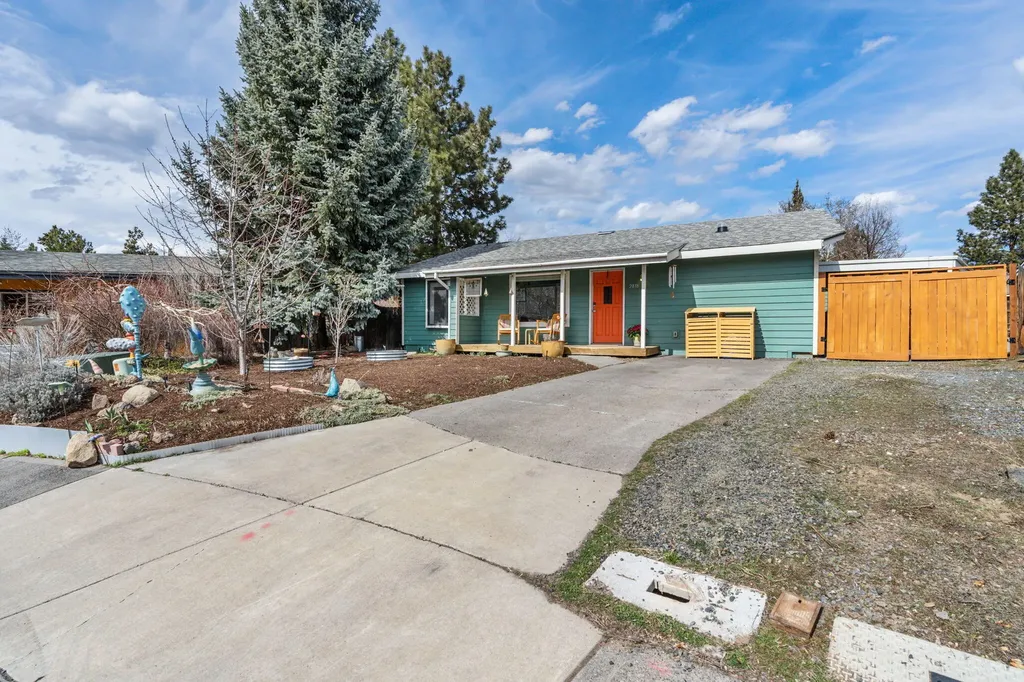 2818 NE Sycamore Court Bend OR 97701