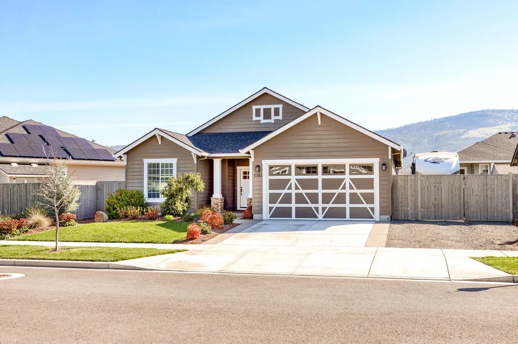 1363 Nebraska Drive Medford OR 97504