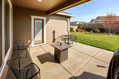 1363 Nebraska Drive Medford OR 97504