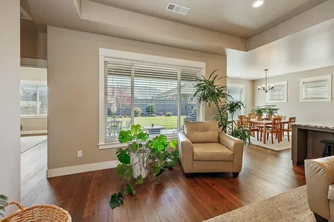 1363 Nebraska Drive Medford OR 97504