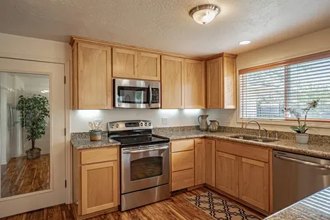 2730 Juanita Avenue Medford OR 97504