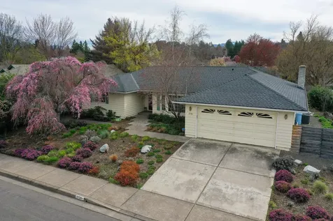 2730 Juanita Avenue Medford OR 97504