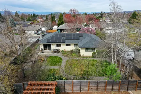 2730 Juanita Avenue Medford OR 97504