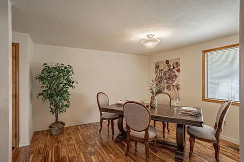 2730 Juanita Avenue Medford OR 97504
