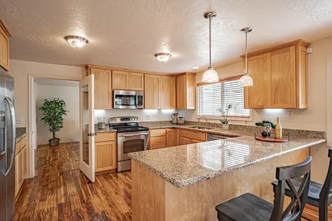 2730 Juanita Avenue Medford OR 97504