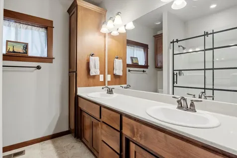 1620 Monarch Lane Medford OR 97504