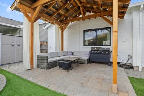 1620 Monarch Lane Medford OR 97504