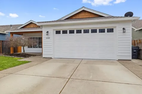 1620 Monarch Lane Medford OR 97504