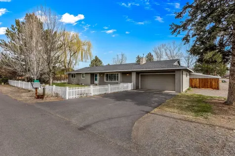 2218 NW 12th Street Redmond OR 97756