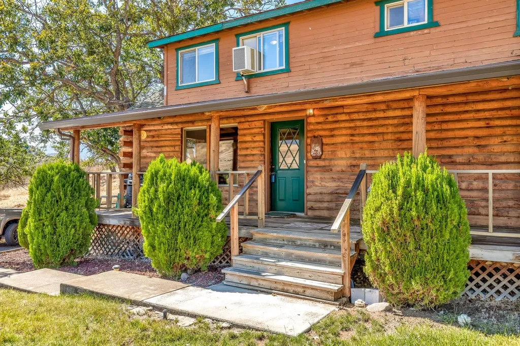 2011 Dead Indian Memorial Road Ashland OR 97520