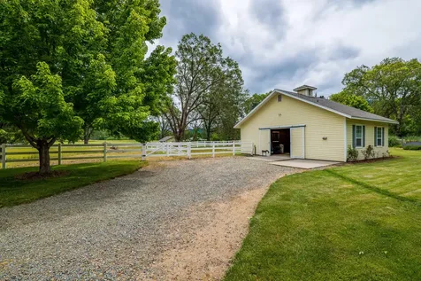 6666 New Hope Road Grants Pass OR 97527