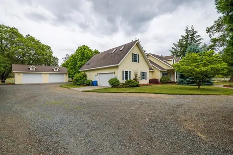 6666 New Hope Road Grants Pass OR 97527