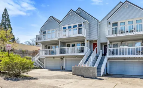 493 Lori Lane Ashland OR 97520