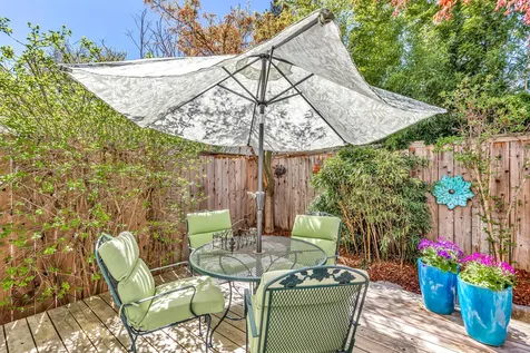 493 Lori Lane Ashland OR 97520