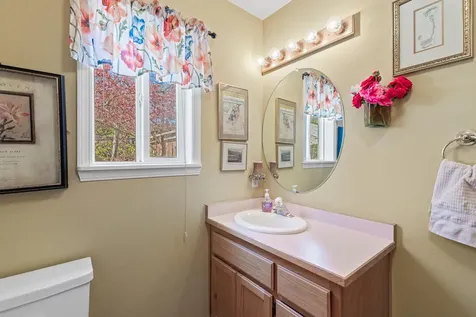 493 Lori Lane Ashland OR 97520