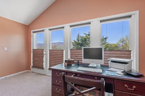 493 Lori Lane Ashland OR 97520