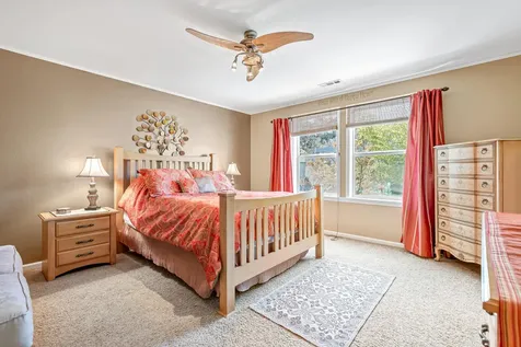 493 Lori Lane Ashland OR 97520