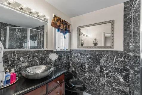493 Lori Lane Ashland OR 97520