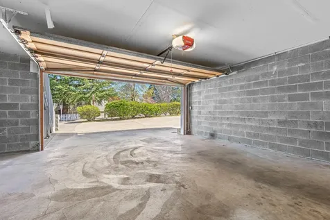 493 Lori Lane Ashland OR 97520