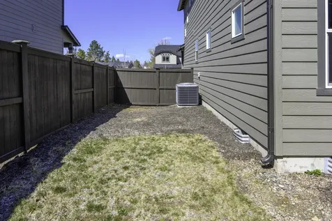 1813 NE Shadowcrest Way Bend OR 97701