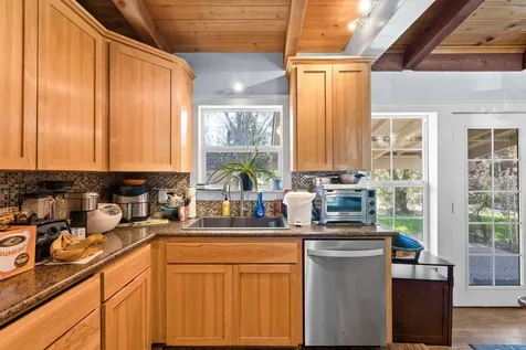 3731 Madrona Lane Medford OR 97501