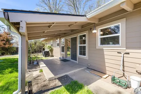 3731 Madrona Lane Medford OR 97501