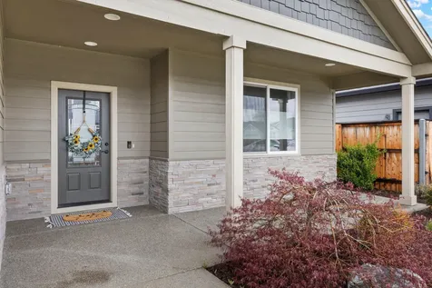 3267 Fallen Oak Drive Medford OR 97504