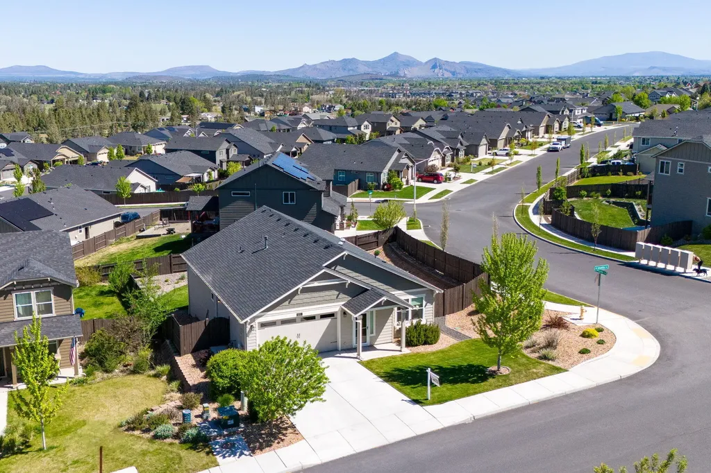 4511 SW Umatilla Avenue Redmond OR 97756