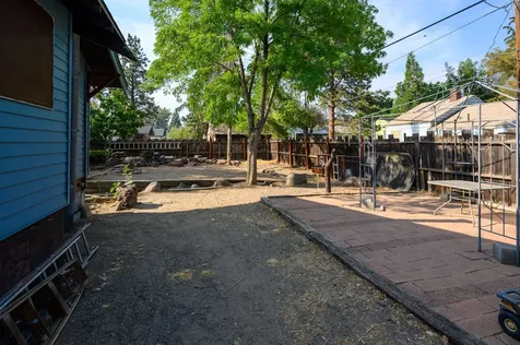 107 SW 10th Street Redmond OR 97756