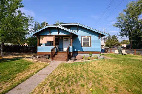 107 SW 10th Street Redmond OR 97756