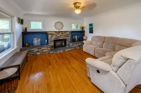 107 SW 10th Street Redmond OR 97756