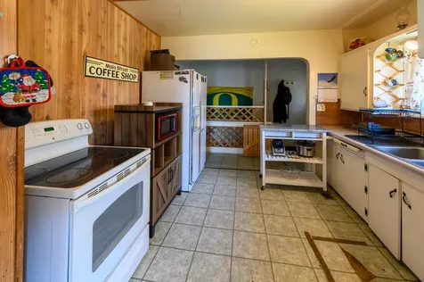 107 SW 10th Street Redmond OR 97756