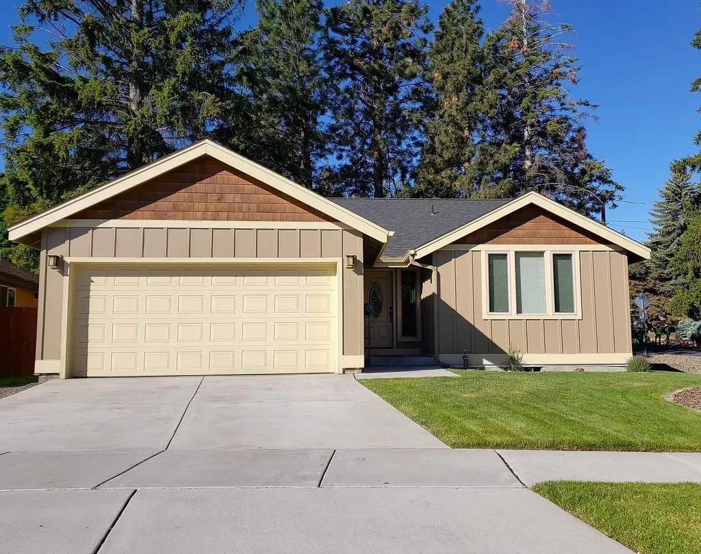 1011 NE Bennington Way Bend OR 97701