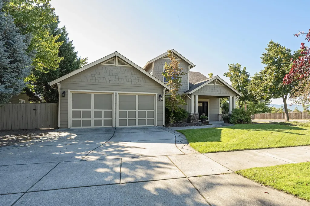 3600 Calle Vista Drive Medford OR 97504