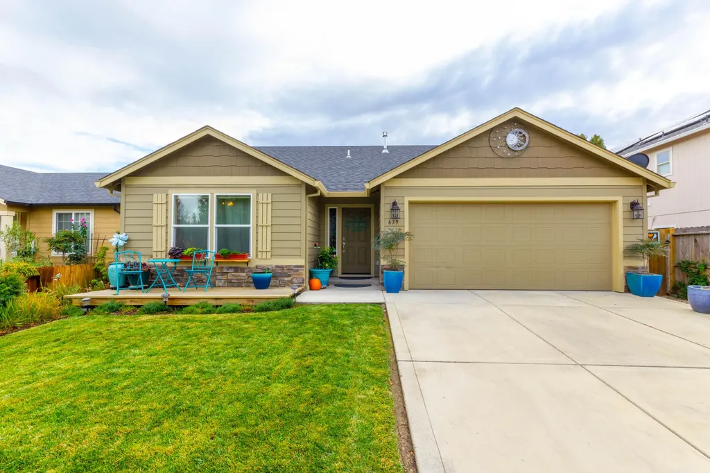 639 Woodlark Drive Medford OR 97501