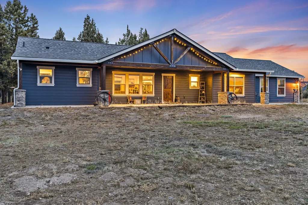 6811 SE Riverdance Road Prineville OR 97754