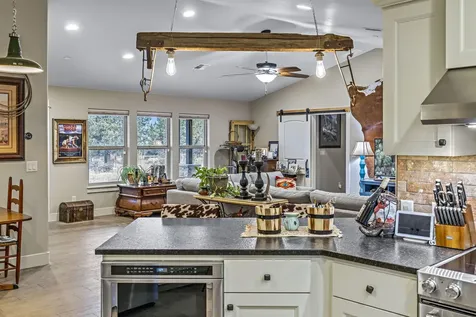 6811 SE Riverdance Road Prineville OR 97754