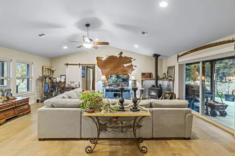 6811 SE Riverdance Road Prineville OR 97754