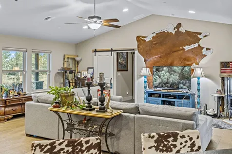 6811 SE Riverdance Road Prineville OR 97754