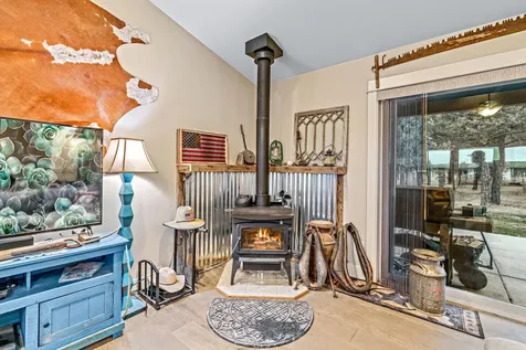 6811 SE Riverdance Road Prineville OR 97754