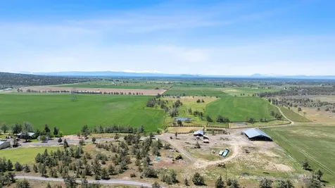 7305 SW Highway 126 Powell Butte OR 97753