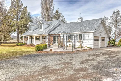 7305 SW Highway 126 Powell Butte OR 97753