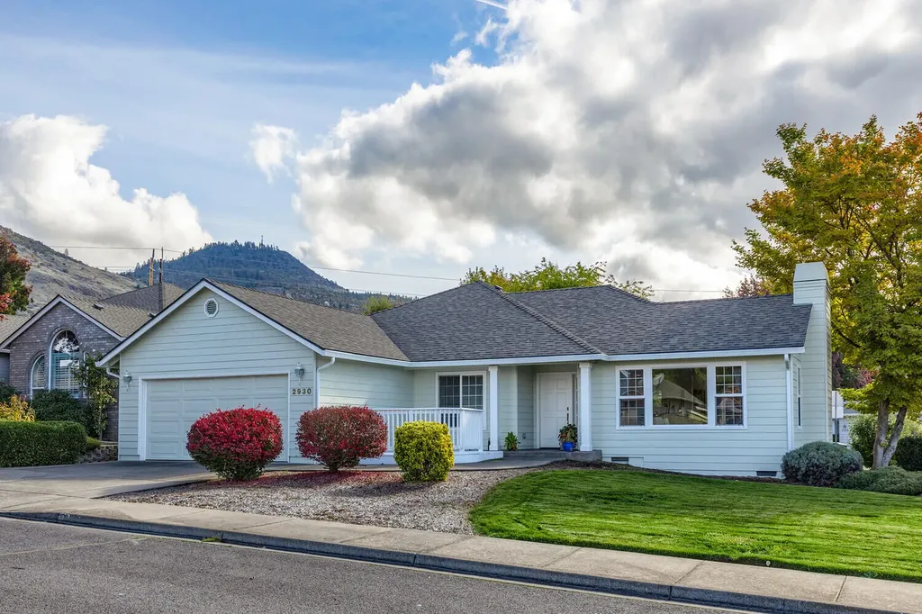 2930 Farmington Avenue Medford OR 97504
