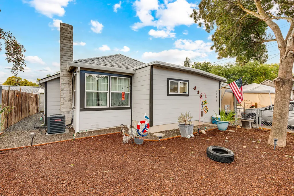 409 S Peach Street Medford OR 97501